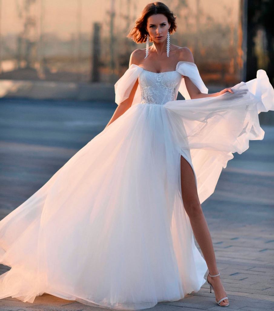 свадебные платья с разрезом в моде