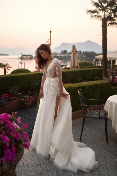 свадебное платье «Базио» коллекции «Allure» | Gabbiano