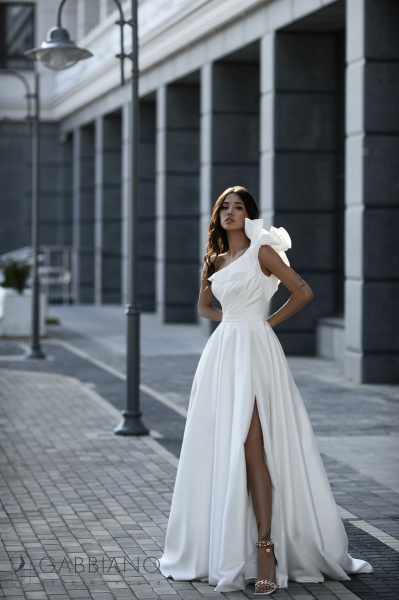 свадебное платье «Барбелл» коллекции «Street Romance» | Gabbiano